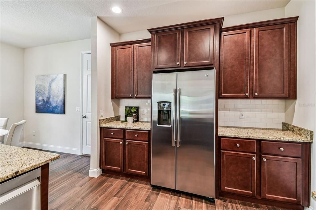 For Sale: $550,000 (3 beds, 2 baths, 2283 Square Feet)