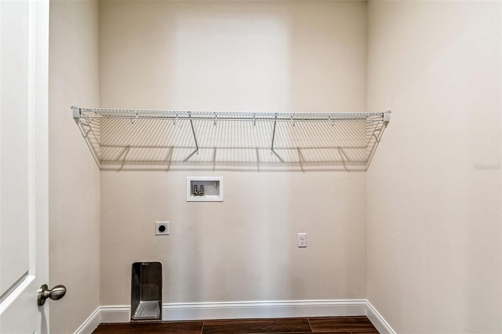 For Sale: $550,000 (3 beds, 2 baths, 2283 Square Feet)