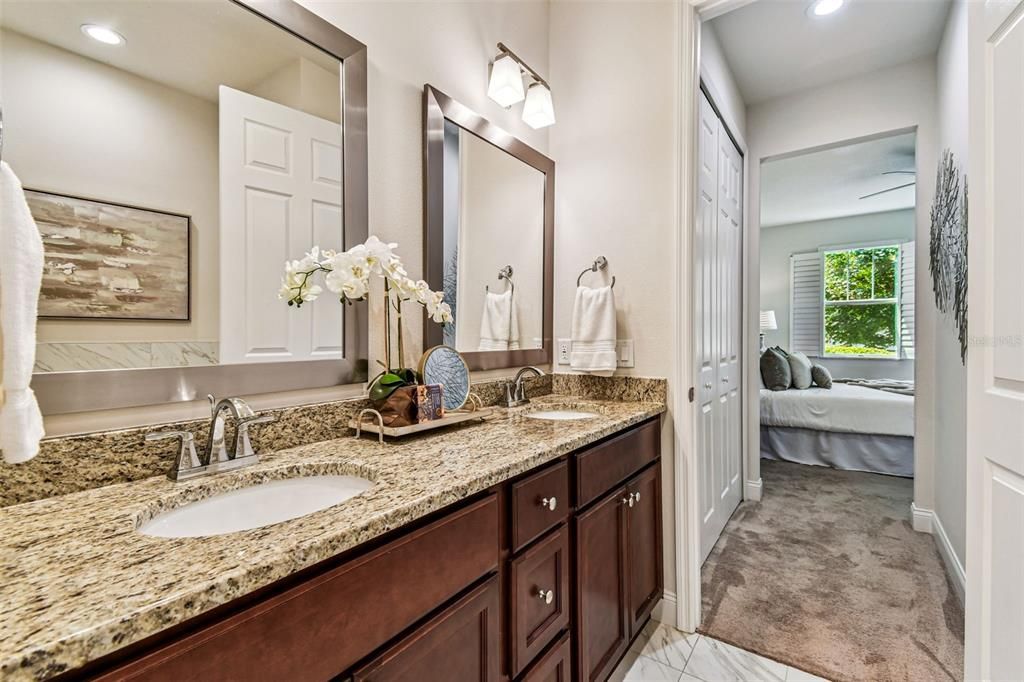 For Sale: $550,000 (3 beds, 2 baths, 2283 Square Feet)