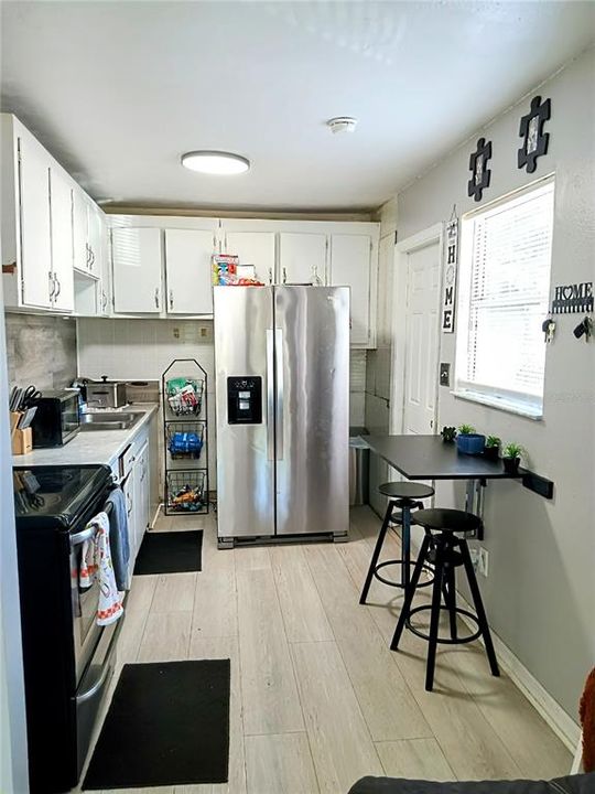 Под контрактом: $200,000 (2 спален, 1 ванн, 576 Квадратных фут)