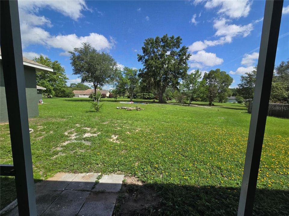 For Sale: $399,999 (3 beds, 2 baths, 2336 Square Feet)