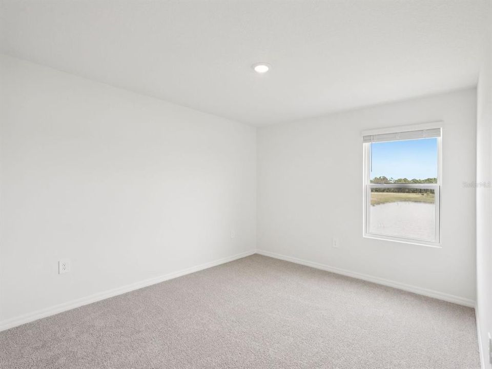 Activo con contrato: $439,615 (4 camas, 2 baños, 2340 Pies cuadrados)