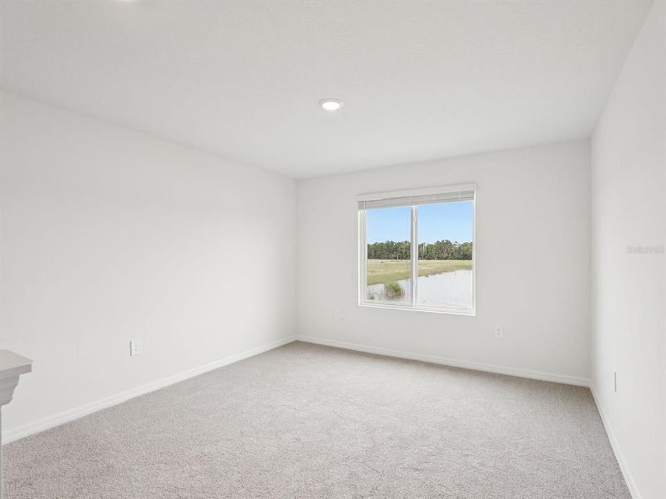 Activo con contrato: $439,615 (4 camas, 2 baños, 2340 Pies cuadrados)