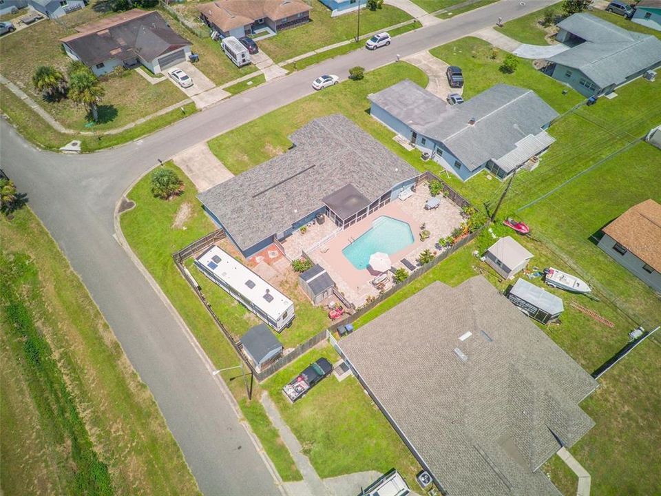 En Venta: $425,000 (4 camas, 2 baños, 1980 Pies cuadrados)