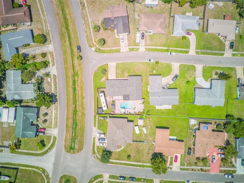 En Venta: $425,000 (4 camas, 2 baños, 1980 Pies cuadrados)