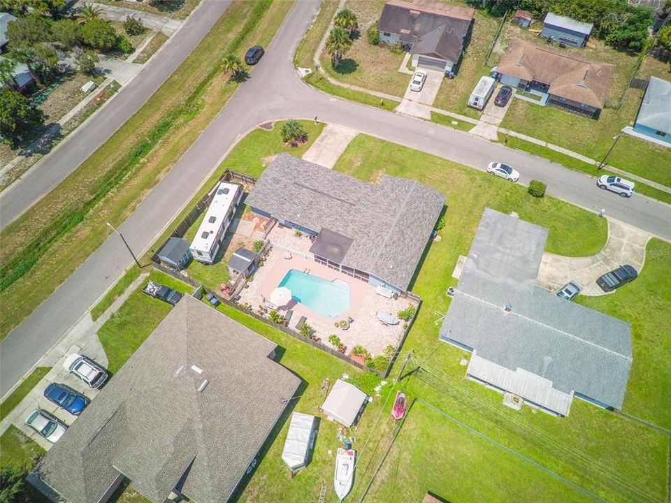 En Venta: $425,000 (4 camas, 2 baños, 1980 Pies cuadrados)