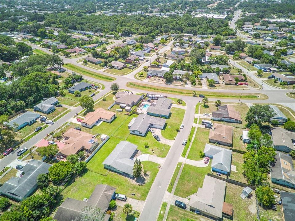 En Venta: $425,000 (4 camas, 2 baños, 1980 Pies cuadrados)