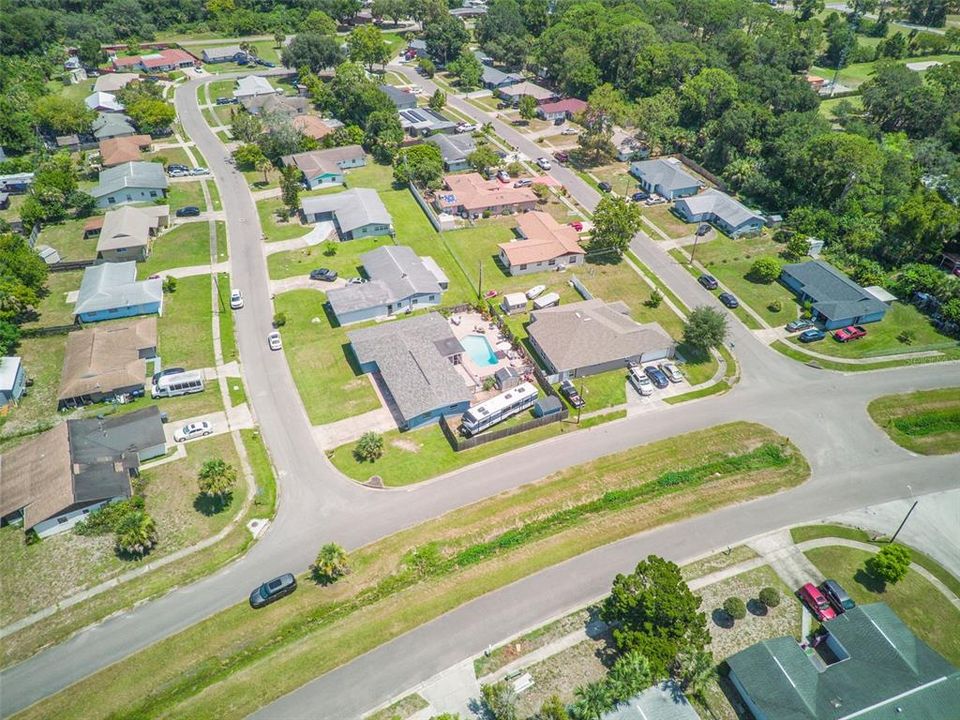 En Venta: $425,000 (4 camas, 2 baños, 1980 Pies cuadrados)