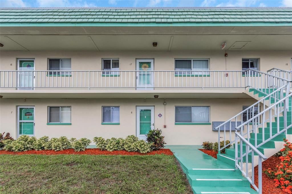 待售: $95,000 (2 贝兹, 1 浴室, 790 平方英尺)