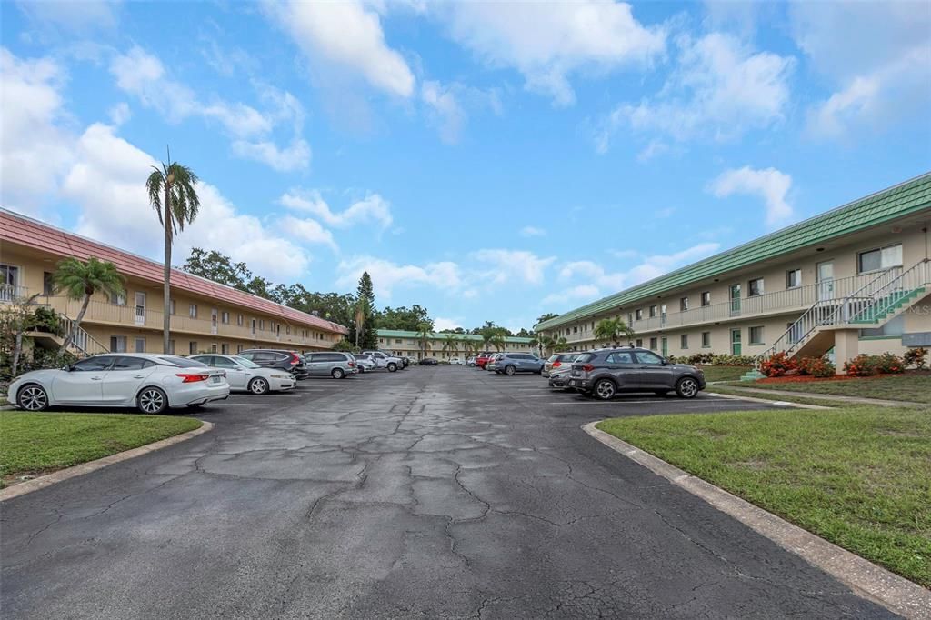 待售: $95,000 (2 贝兹, 1 浴室, 790 平方英尺)