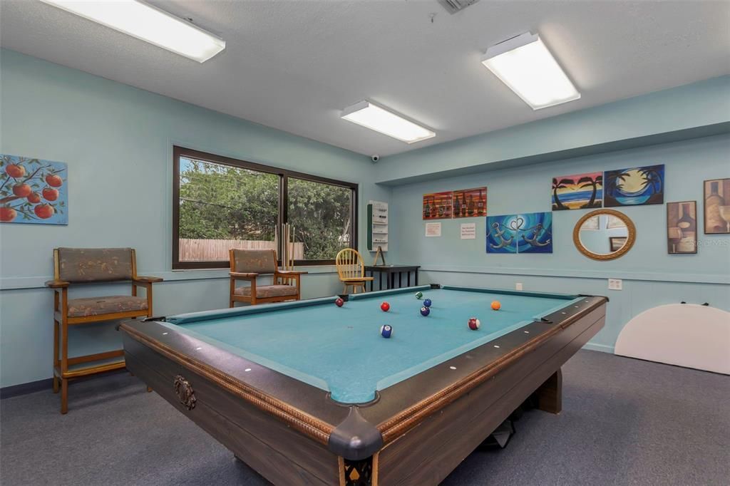 待售: $95,000 (2 贝兹, 1 浴室, 790 平方英尺)