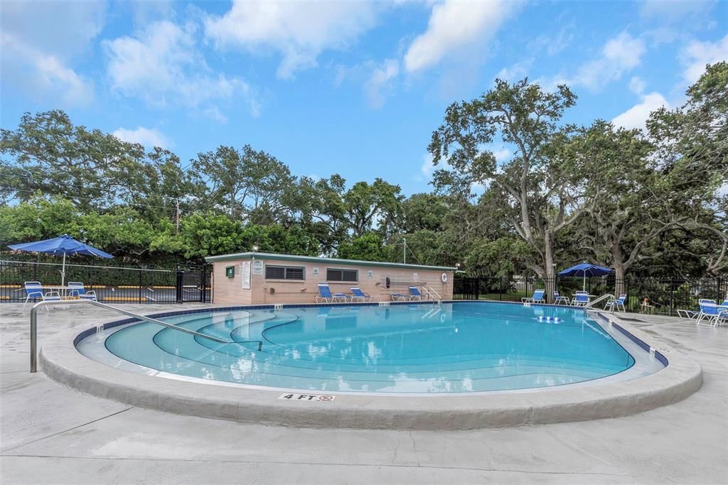 待售: $95,000 (2 贝兹, 1 浴室, 790 平方英尺)