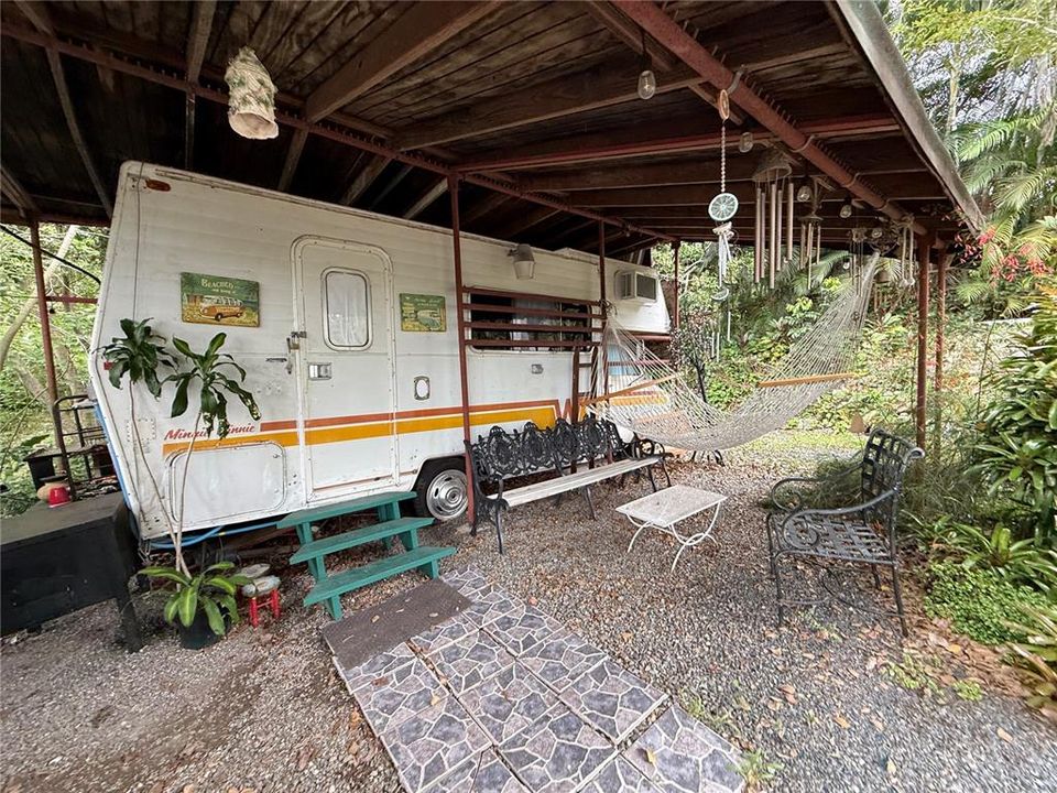 待售: $159,900 (0.80 acres)