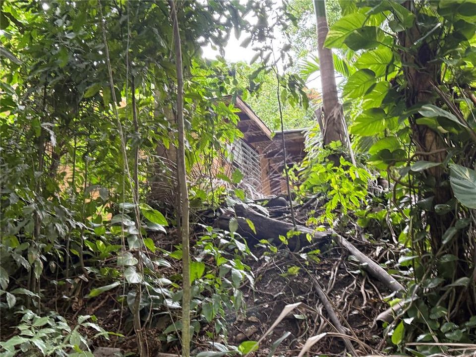 待售: $159,900 (0.80 acres)