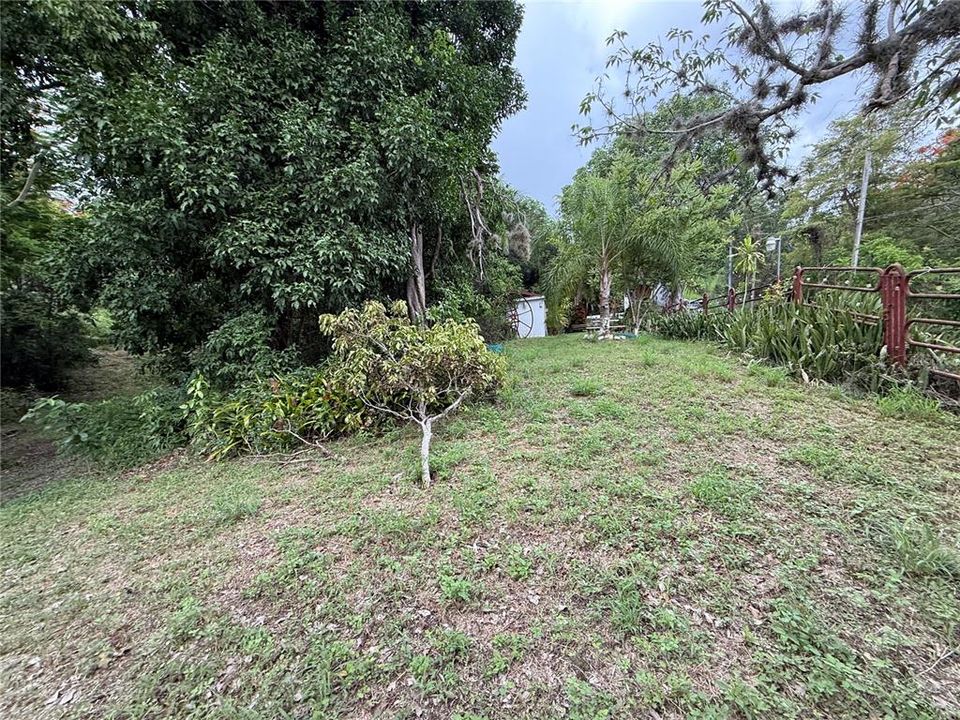 待售: $159,900 (0.80 acres)