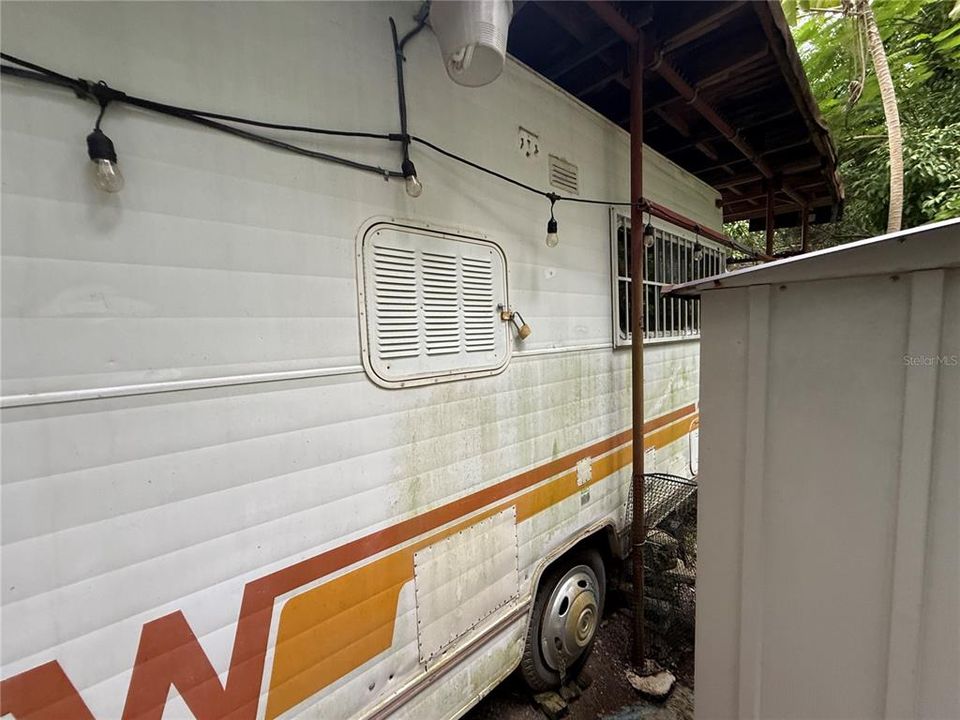 待售: $159,900 (0.80 acres)