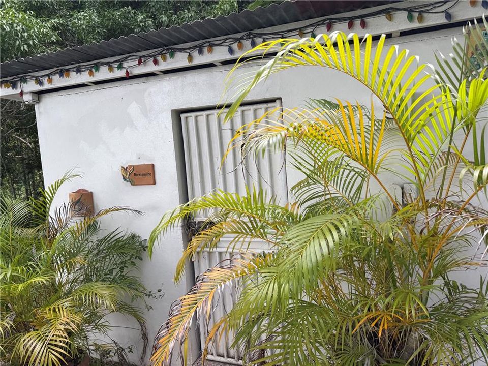 待售: $159,900 (0.80 acres)