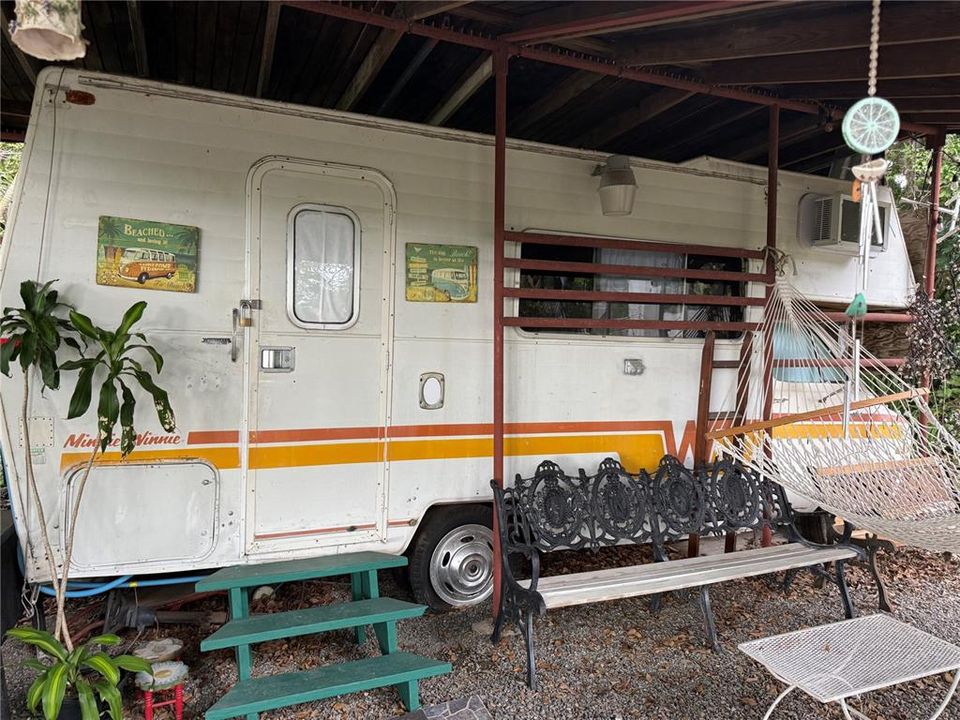 待售: $159,900 (0.80 acres)