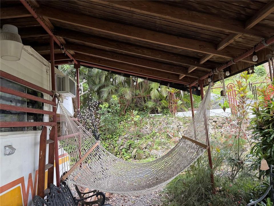 待售: $159,900 (0.80 acres)