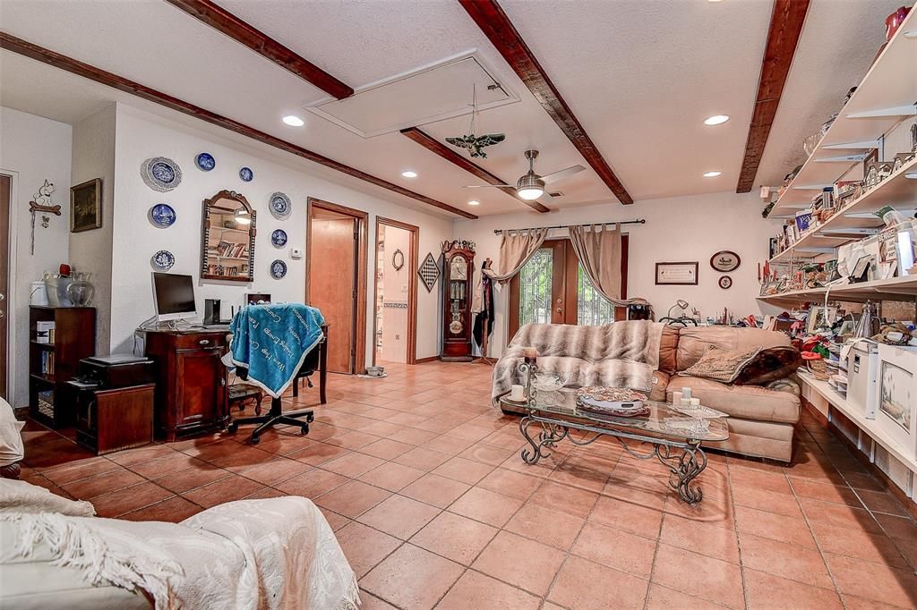 En Venta: $498,000 (4 camas, 3 baños, 2502 Pies cuadrados)