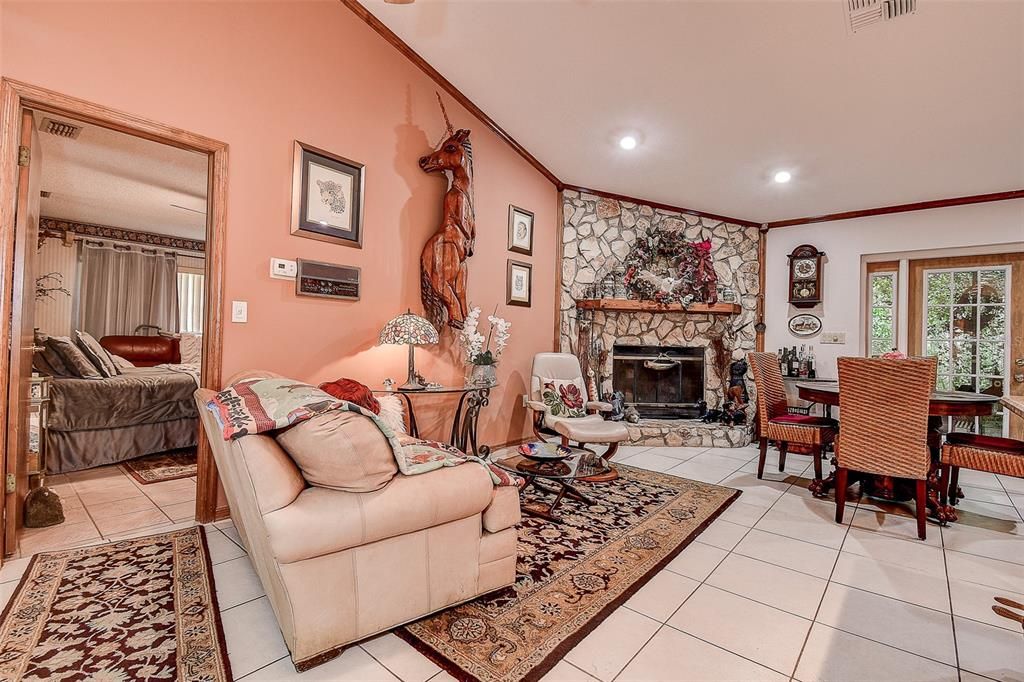 En Venta: $498,000 (4 camas, 3 baños, 2502 Pies cuadrados)