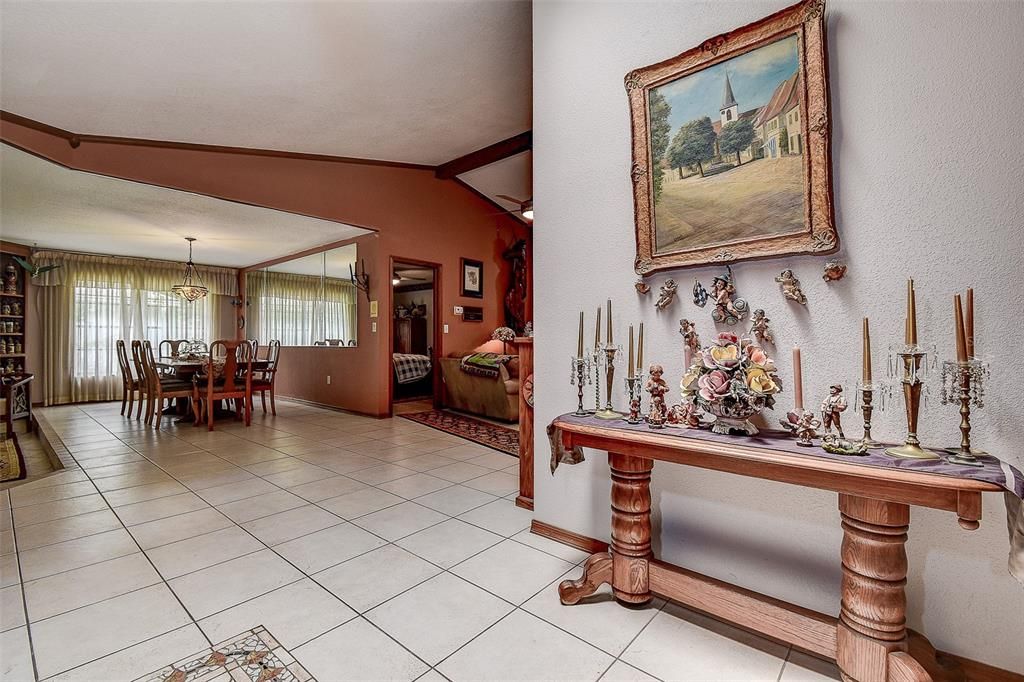 En Venta: $498,000 (4 camas, 3 baños, 2502 Pies cuadrados)