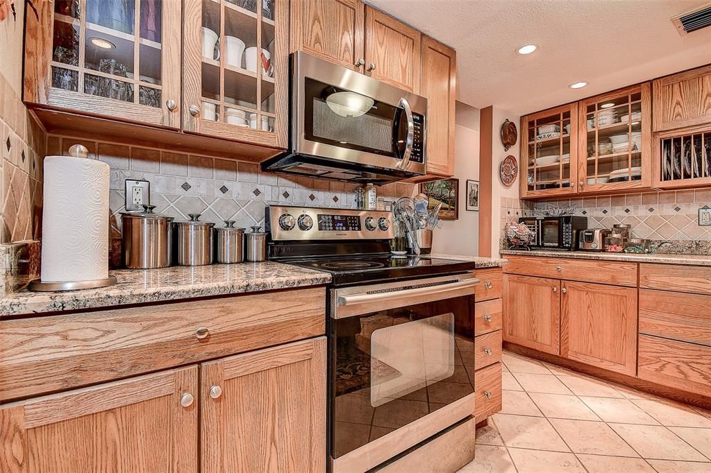 En Venta: $498,000 (4 camas, 3 baños, 2502 Pies cuadrados)