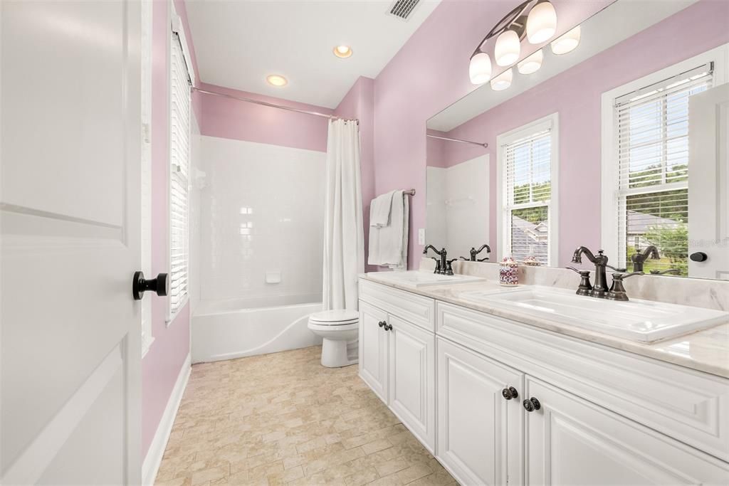 待售: $615,000 (4 贝兹, 3 浴室, 3057 平方英尺)