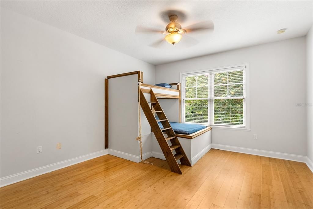 待售: $615,000 (4 贝兹, 3 浴室, 3057 平方英尺)