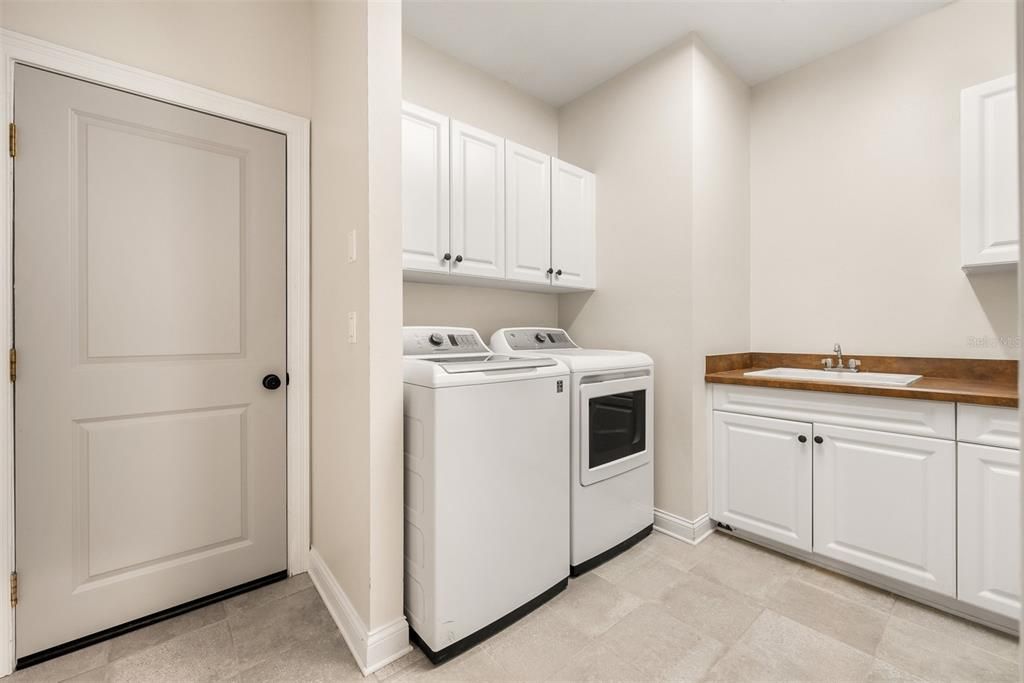 待售: $615,000 (4 贝兹, 3 浴室, 3057 平方英尺)