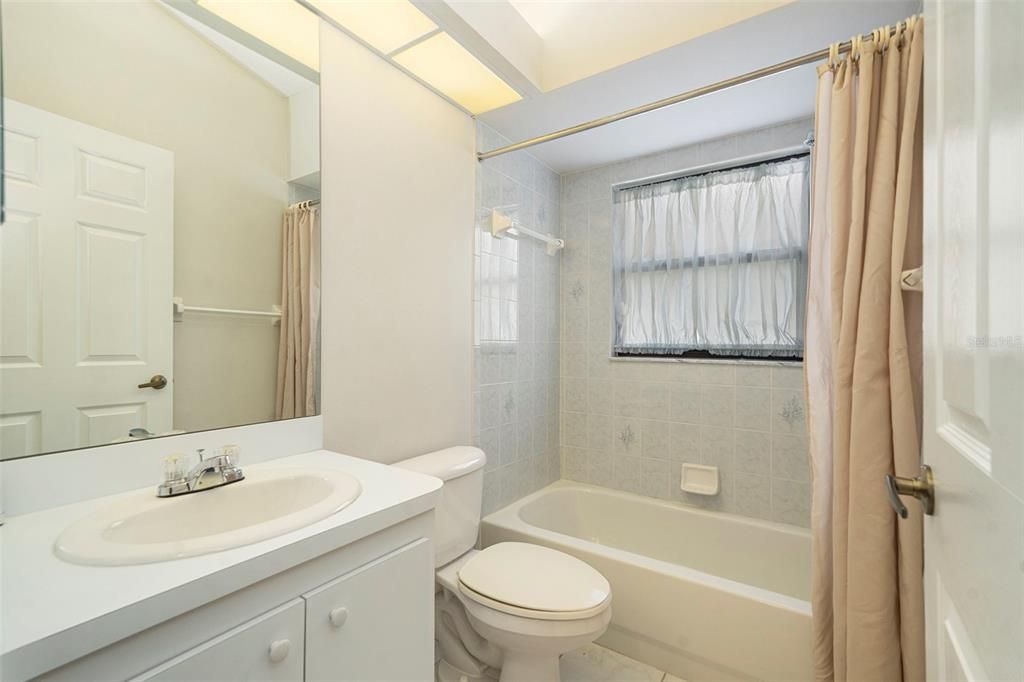 Active With Contract: $250,000 (3 beds, 2 baths, 1715 Square Feet)