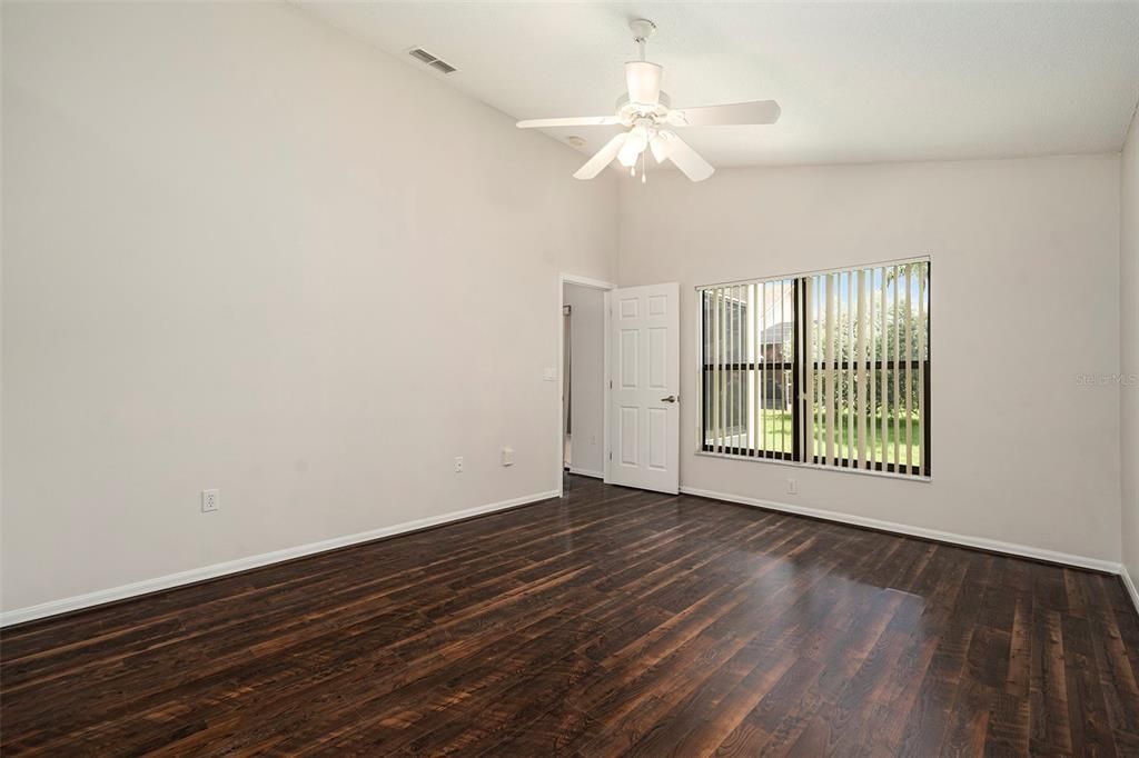 Active With Contract: $250,000 (3 beds, 2 baths, 1715 Square Feet)