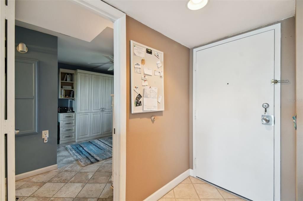 For Sale: $375,000 (2 beds, 2 baths, 950 Square Feet)