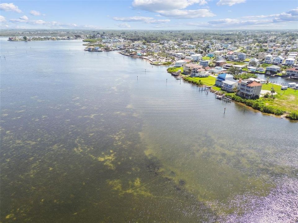 For Sale: $375,000 (2 beds, 2 baths, 950 Square Feet)