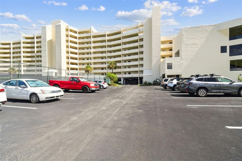 For Sale: $375,000 (2 beds, 2 baths, 950 Square Feet)