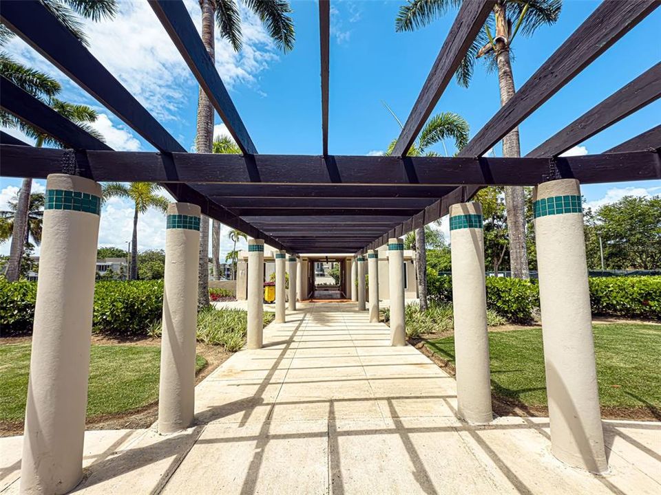 For Sale: $450,000 (3 beds, 2 baths, 1747 Square Feet)