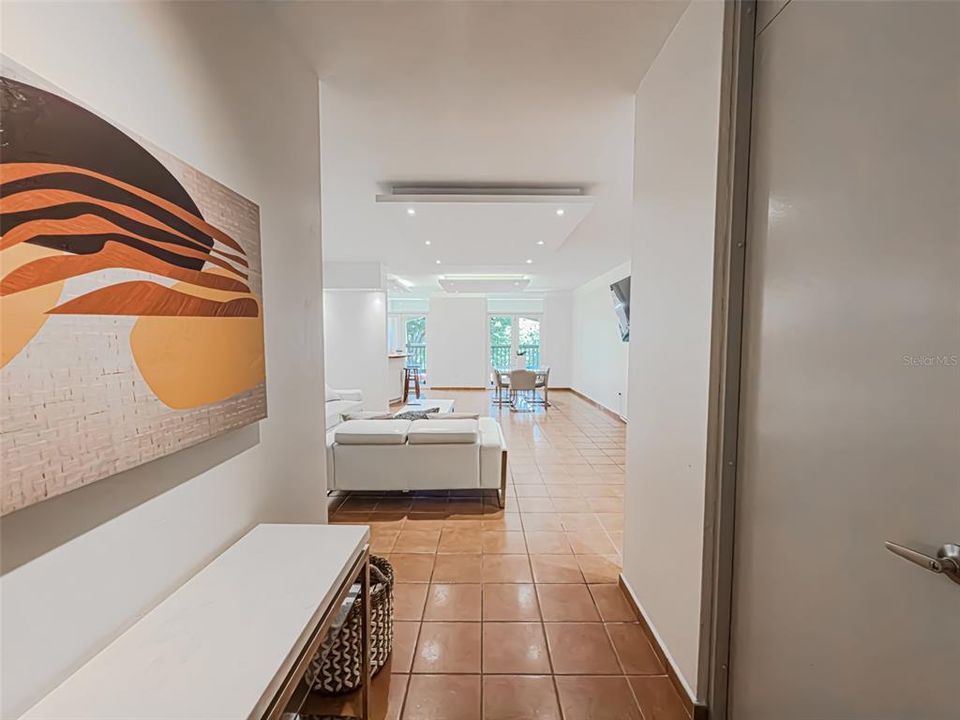 For Sale: $450,000 (3 beds, 2 baths, 1747 Square Feet)