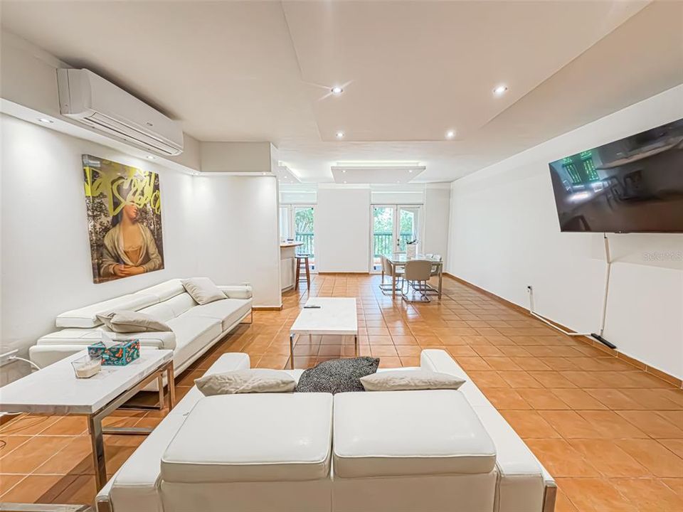 For Sale: $450,000 (3 beds, 2 baths, 1747 Square Feet)