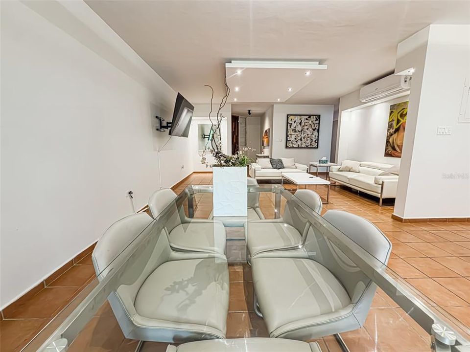 For Sale: $450,000 (3 beds, 2 baths, 1747 Square Feet)