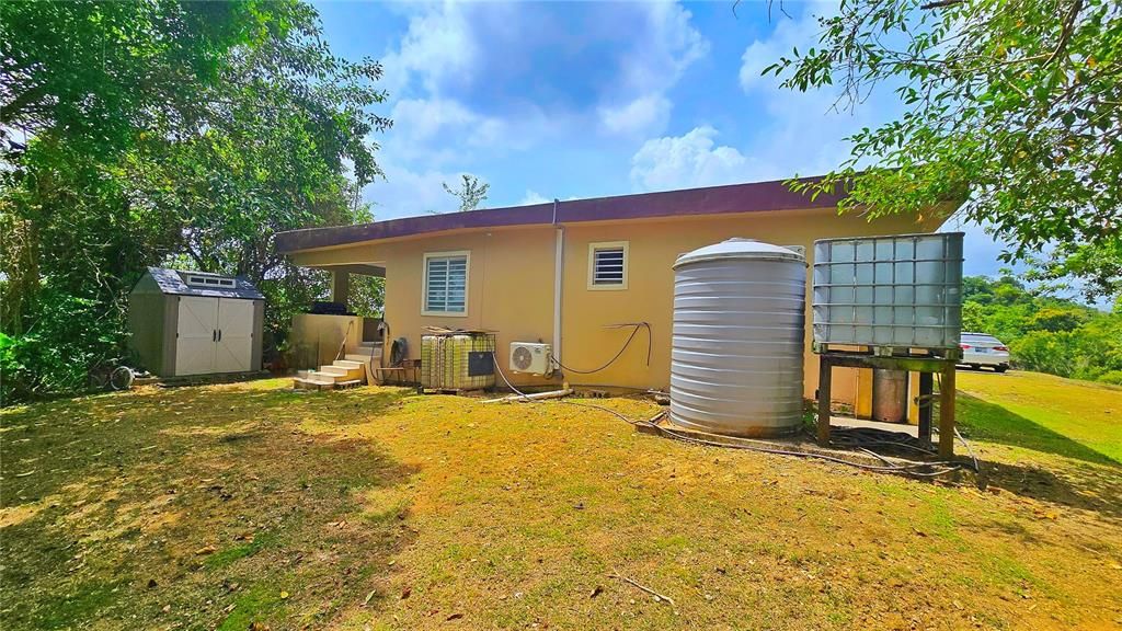 На продажу: $276,000 (4 спален, 2 ванн, 1556 Квадратных фут)