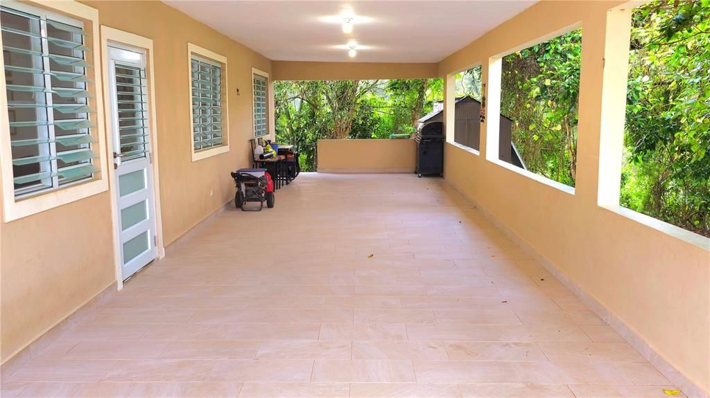 На продажу: $276,000 (4 спален, 2 ванн, 1556 Квадратных фут)