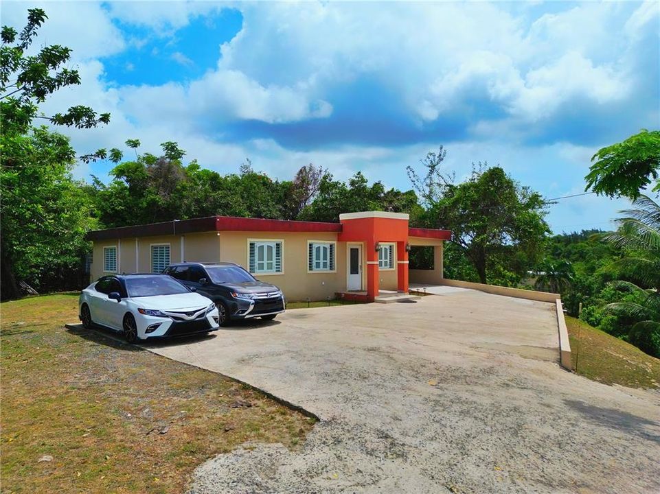 На продажу: $276,000 (4 спален, 2 ванн, 1556 Квадратных фут)