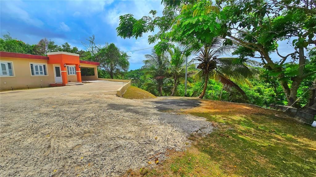 На продажу: $276,000 (4 спален, 2 ванн, 1556 Квадратных фут)