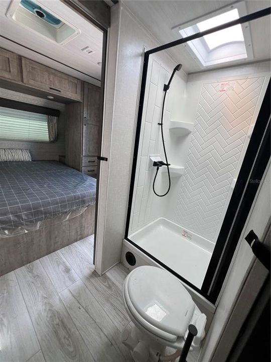 For Sale: $85,000 (1 beds, 1 baths, 400 Square Feet)