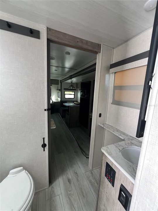 For Sale: $85,000 (1 beds, 1 baths, 400 Square Feet)