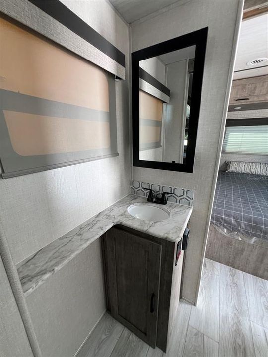 For Sale: $85,000 (1 beds, 1 baths, 400 Square Feet)