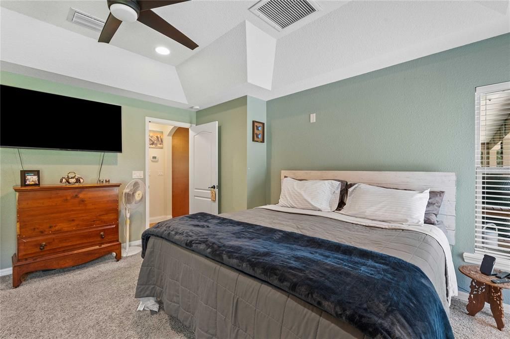 For Sale: $850,000 (3 beds, 3 baths, 2440 Square Feet)