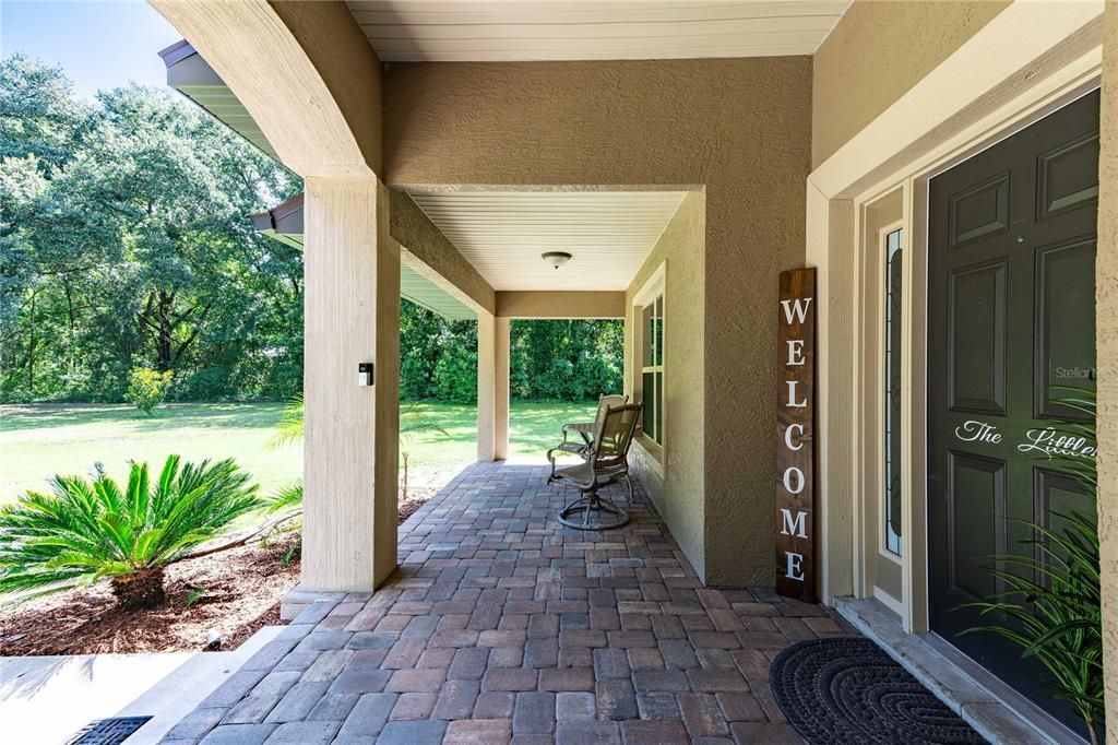 For Sale: $850,000 (3 beds, 3 baths, 2440 Square Feet)