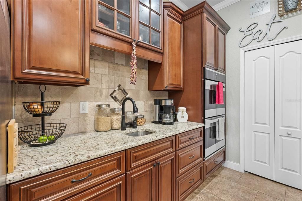 For Sale: $850,000 (3 beds, 3 baths, 2440 Square Feet)