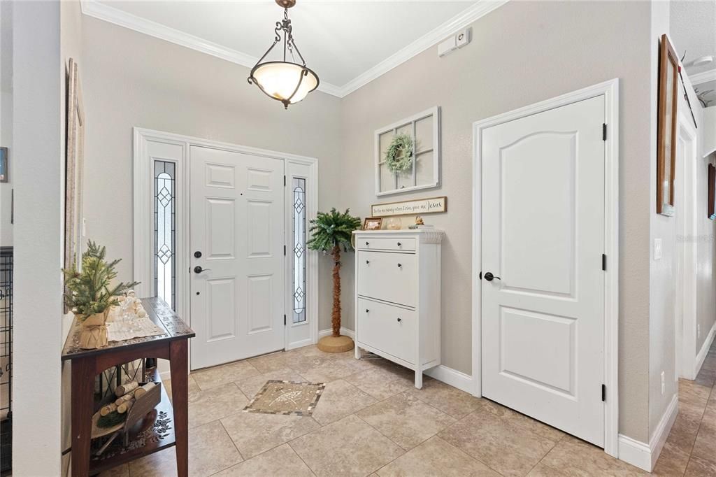 For Sale: $850,000 (3 beds, 3 baths, 2440 Square Feet)